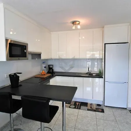 Flat Apartment *