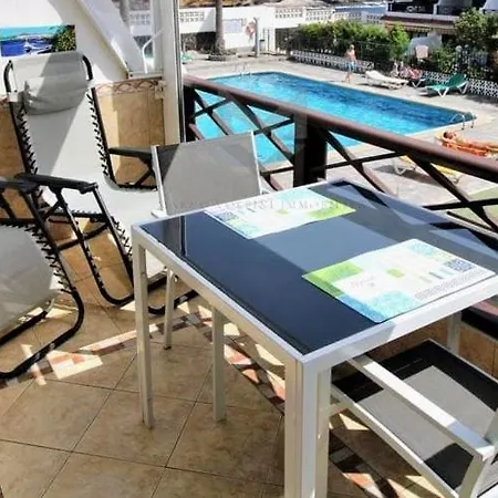 Flat Apartment *
